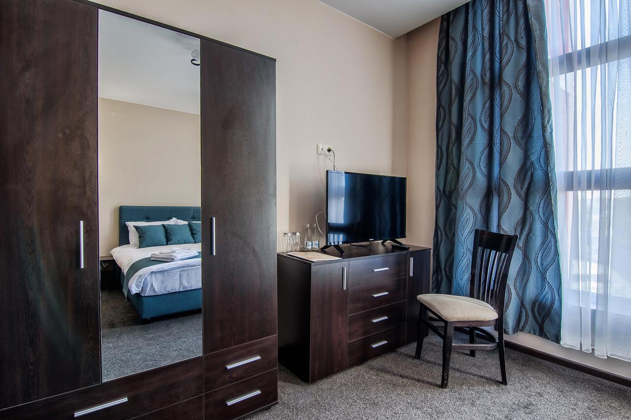 Park-Hotel Yambol ภายนอก รูปภาพ